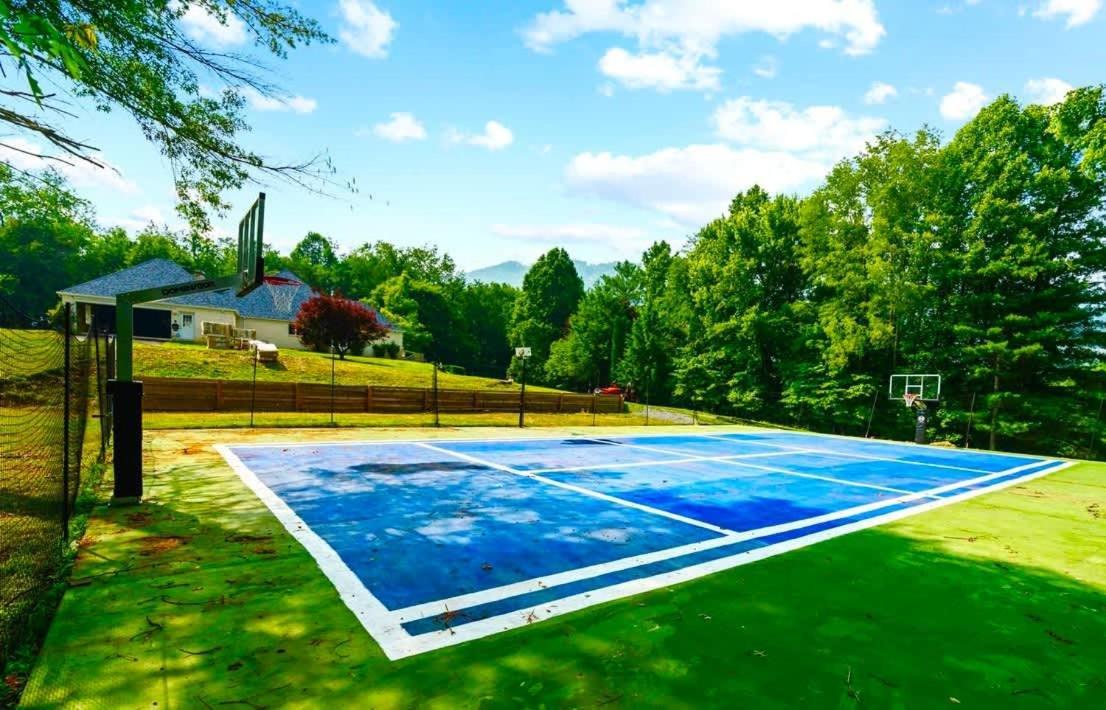 Вилла Gated Mansion - Basketball Court Movie Theater Views Big Stone Gap Экстерьер фото