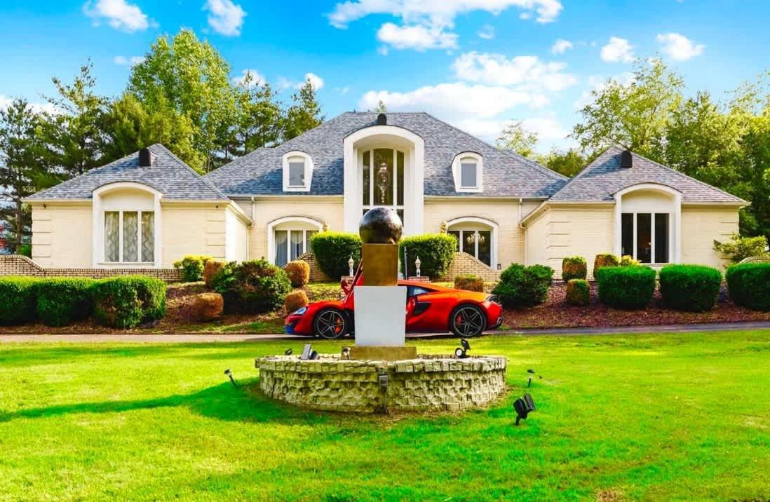 Вилла Gated Mansion - Basketball Court Movie Theater Views Big Stone Gap Экстерьер фото