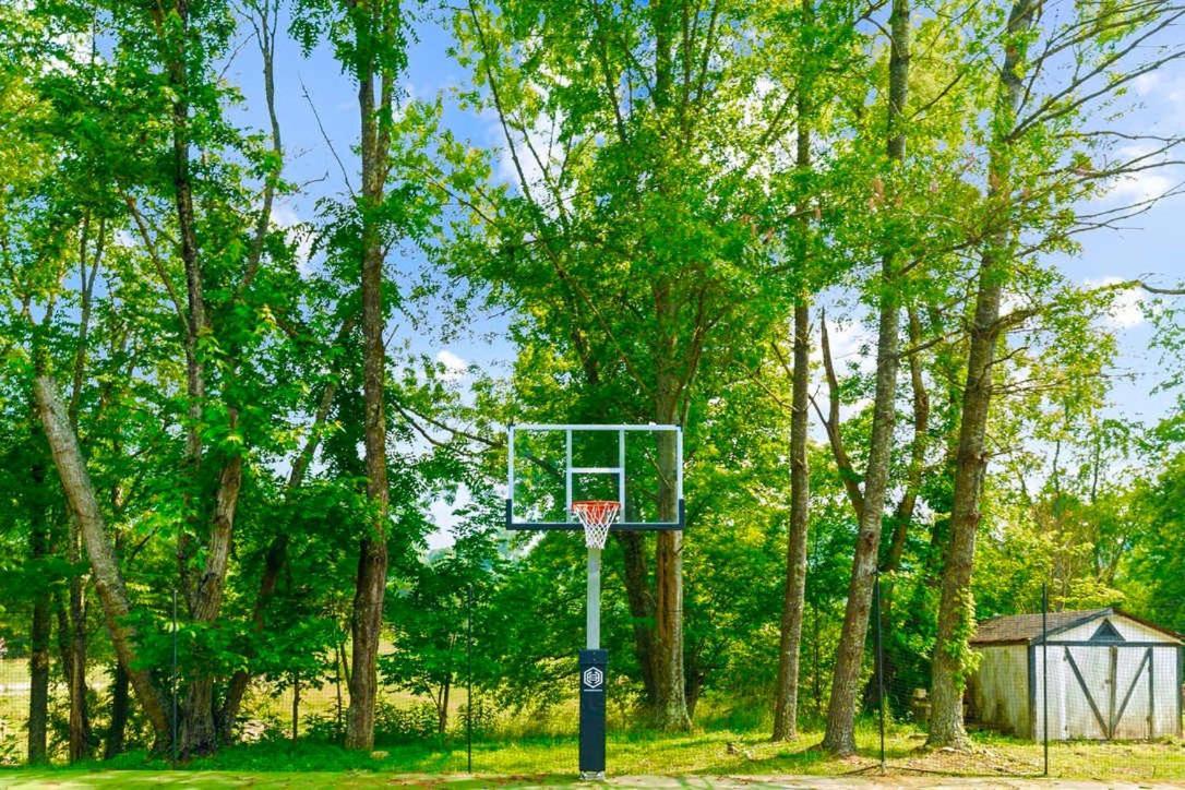 Вилла Gated Mansion - Basketball Court Movie Theater Views Big Stone Gap Экстерьер фото