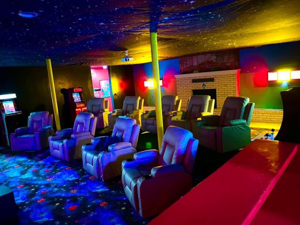 Вилла Gated Mansion - Basketball Court Movie Theater Views Big Stone Gap Экстерьер фото