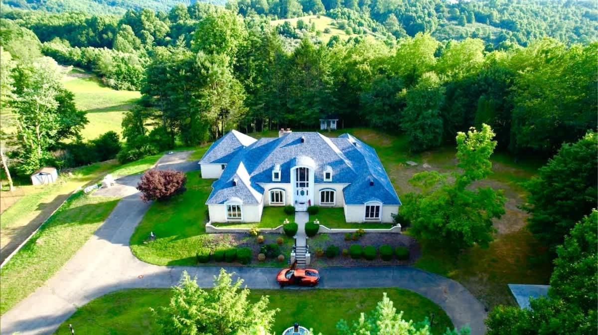 Вилла Gated Mansion - Basketball Court Movie Theater Views Big Stone Gap Экстерьер фото